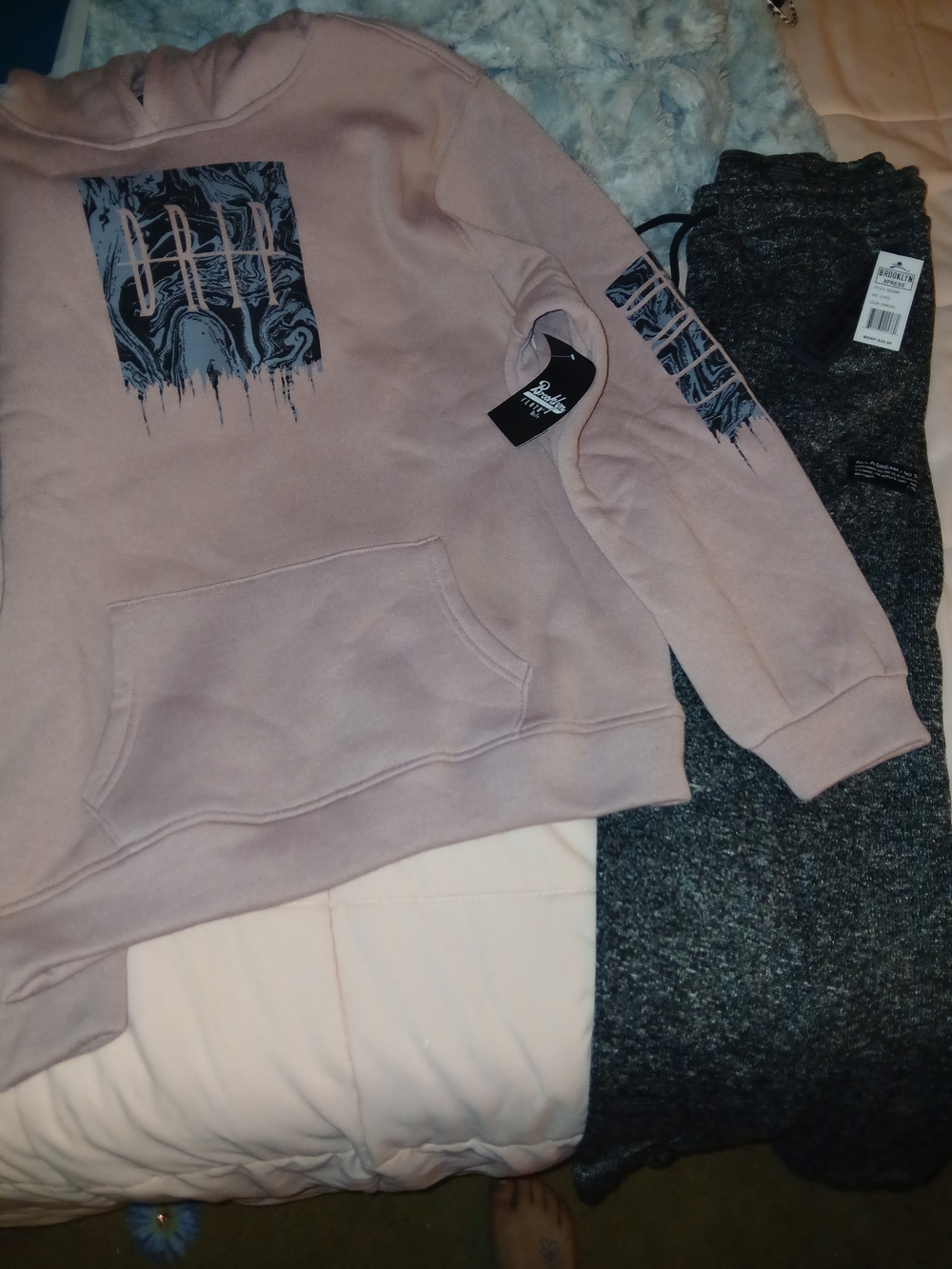 Brooklyn Cloth Pink Graphic Sweatshirt & Charcoal Joggers Kids Matching Set